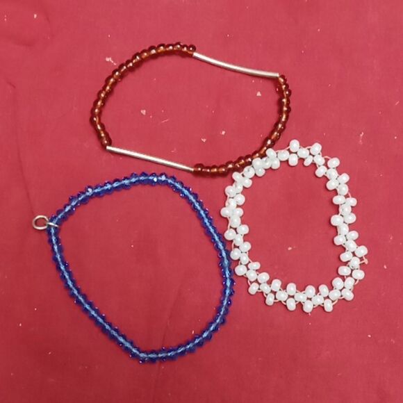 3 bracelets - Picture 1 of 4